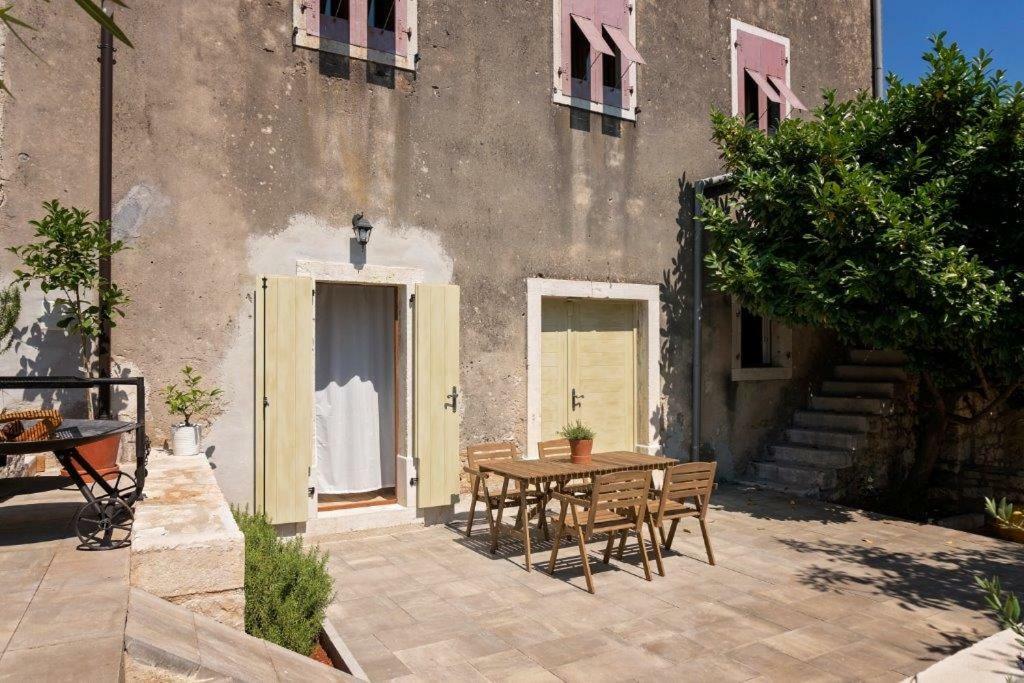Old Town Studio And Apartment Vrsar Luaran gambar
